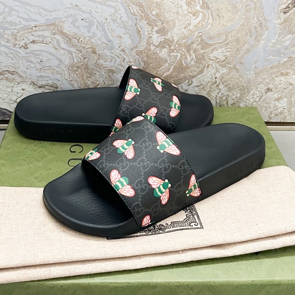 New! Gucci GG Supreme Bee Print Leather Slide main image 4